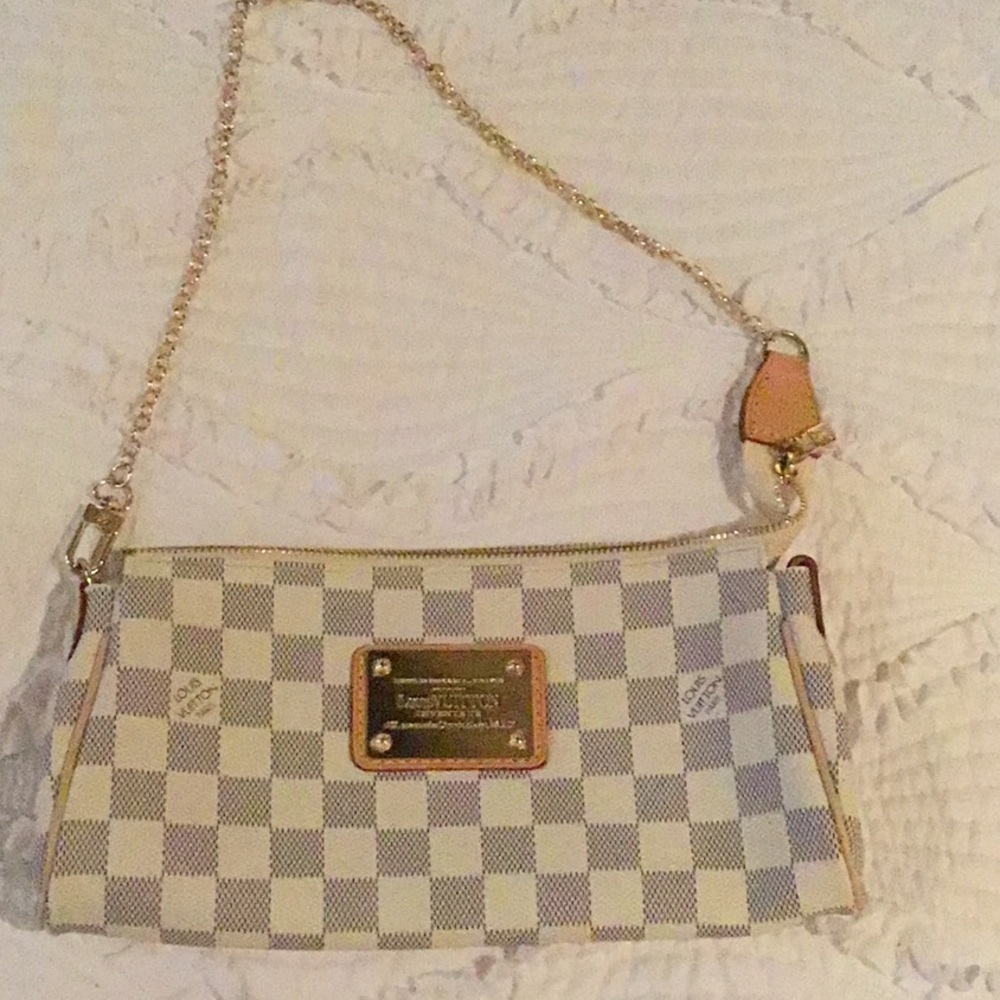 Leather purse with chain strap